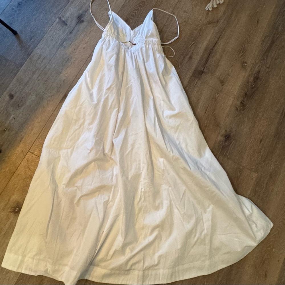Elegant White Maxi Dress